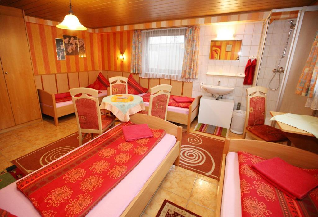 Hotel-Pension Klaer شباير الغرفة الصورة